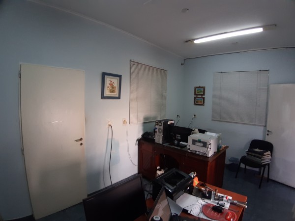 Venta importante casa centrica