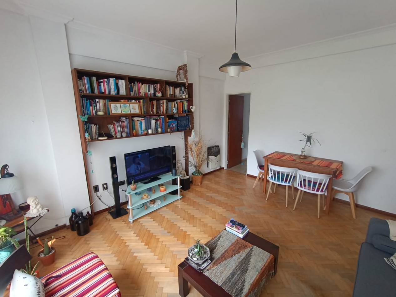 Venta departamento centrico 3 ambientes.