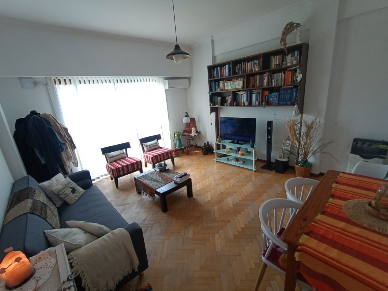 Venta departamento centrico 3 ambientes.