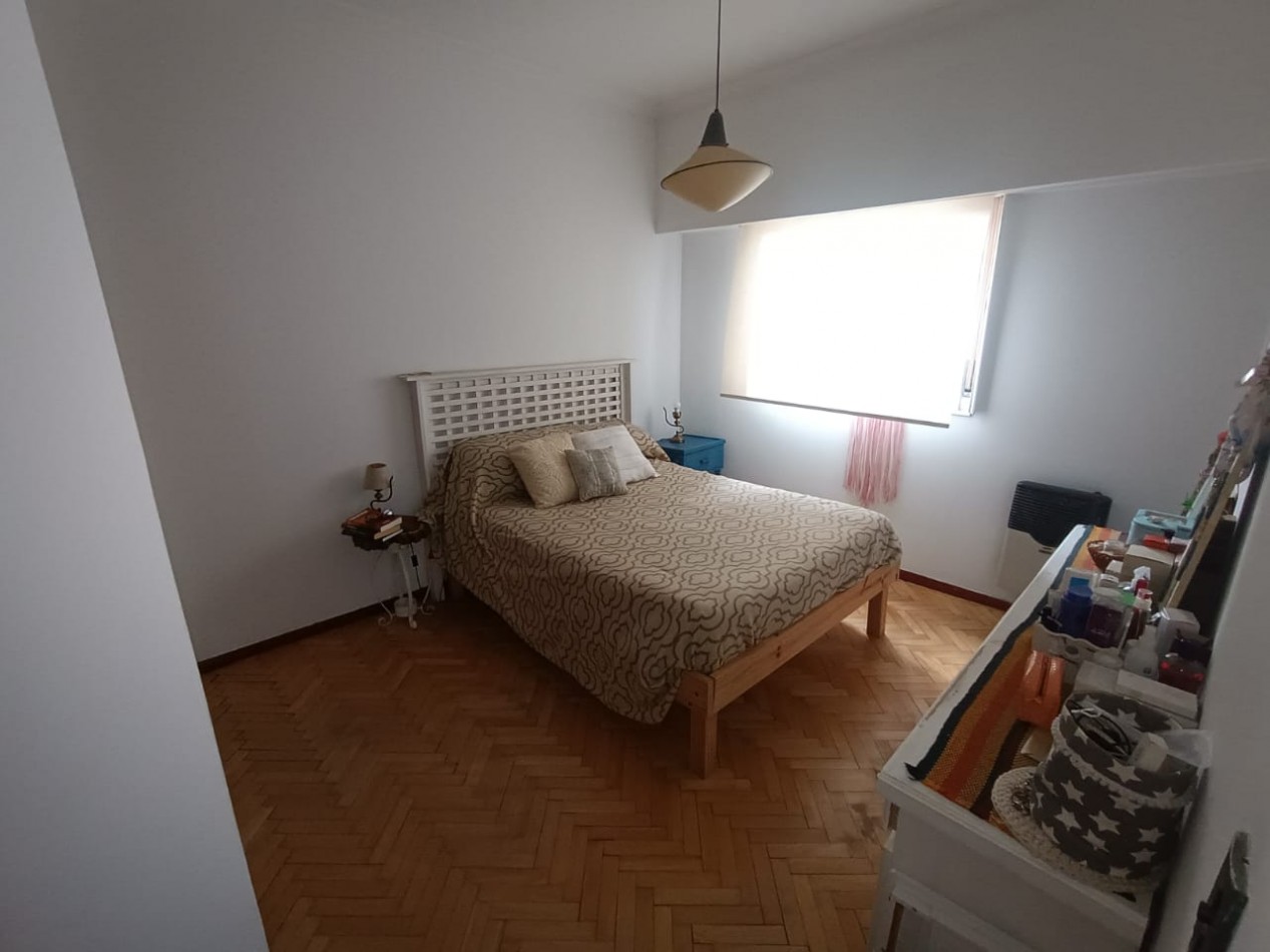 Venta departamento centrico 3 ambientes.